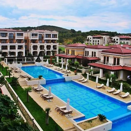 студио в затворен комплекс Süzebolu